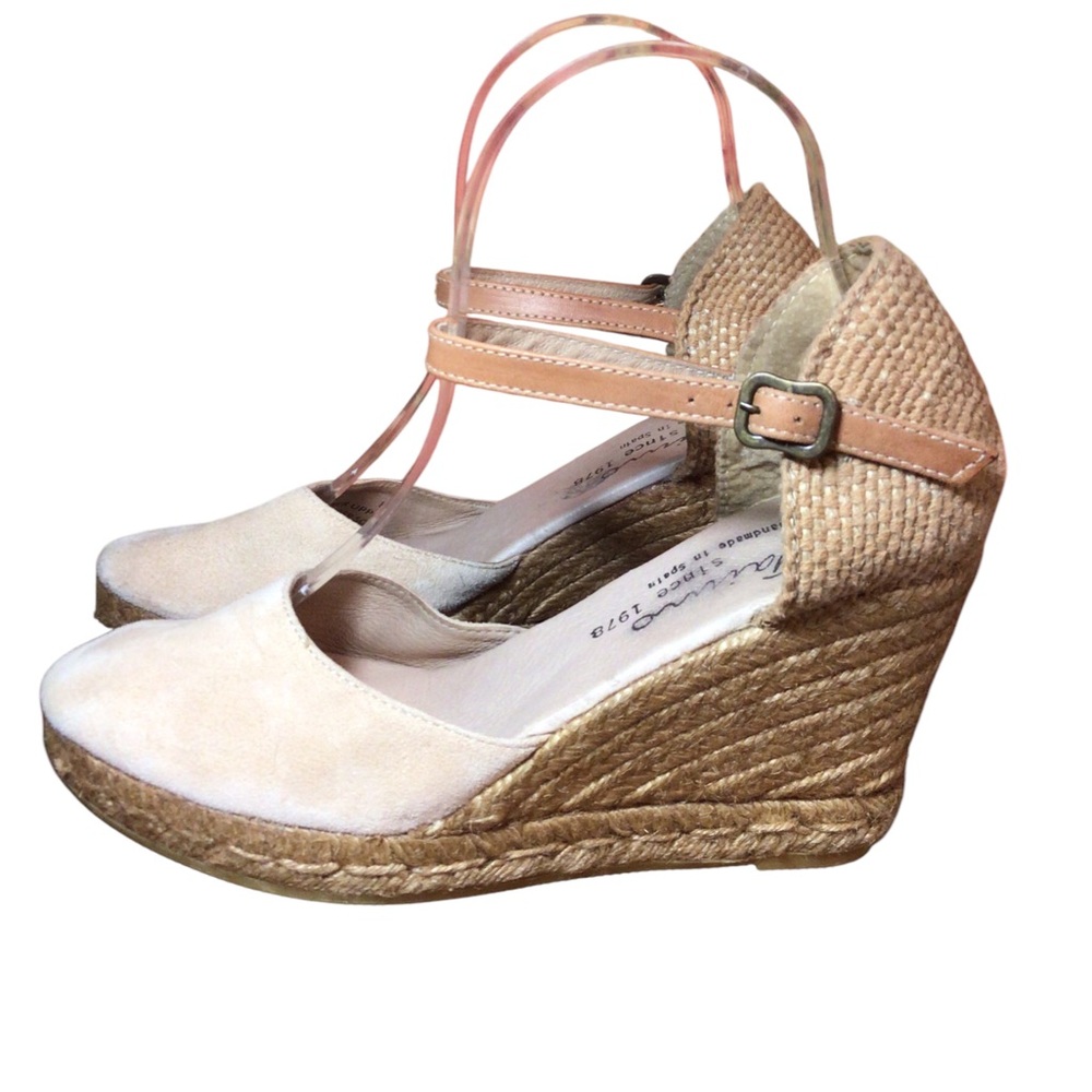 Gairno Espadrille Sandals Size 8.5 (39) 
Tan suede